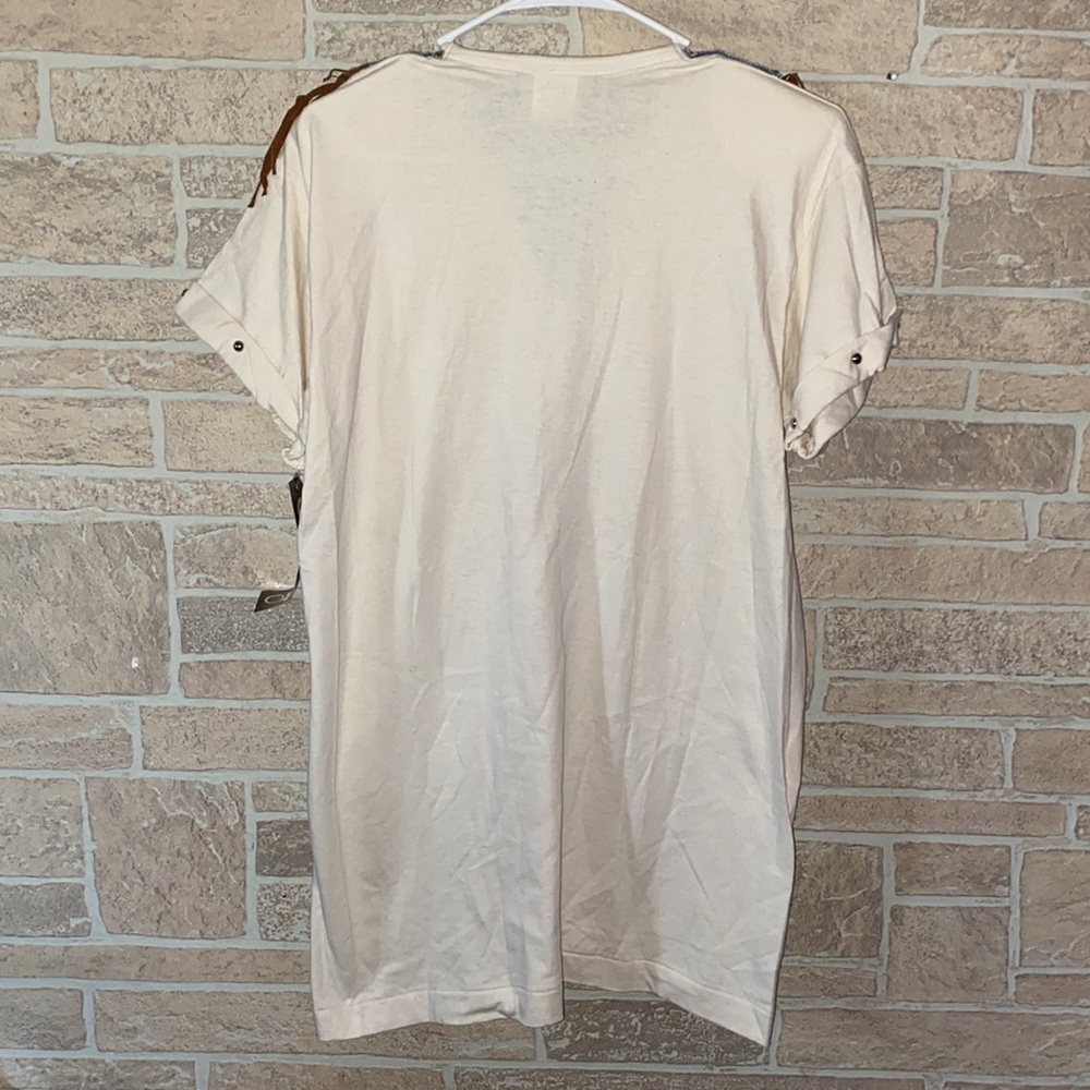 ✅Gepetto V Neck Vintage Tee - Picture 7 of 8